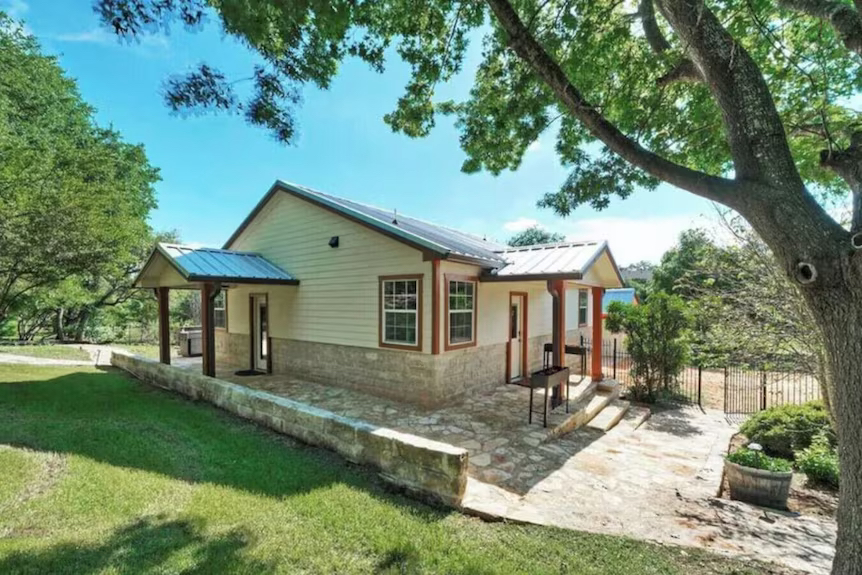 Buda Garden Getaway