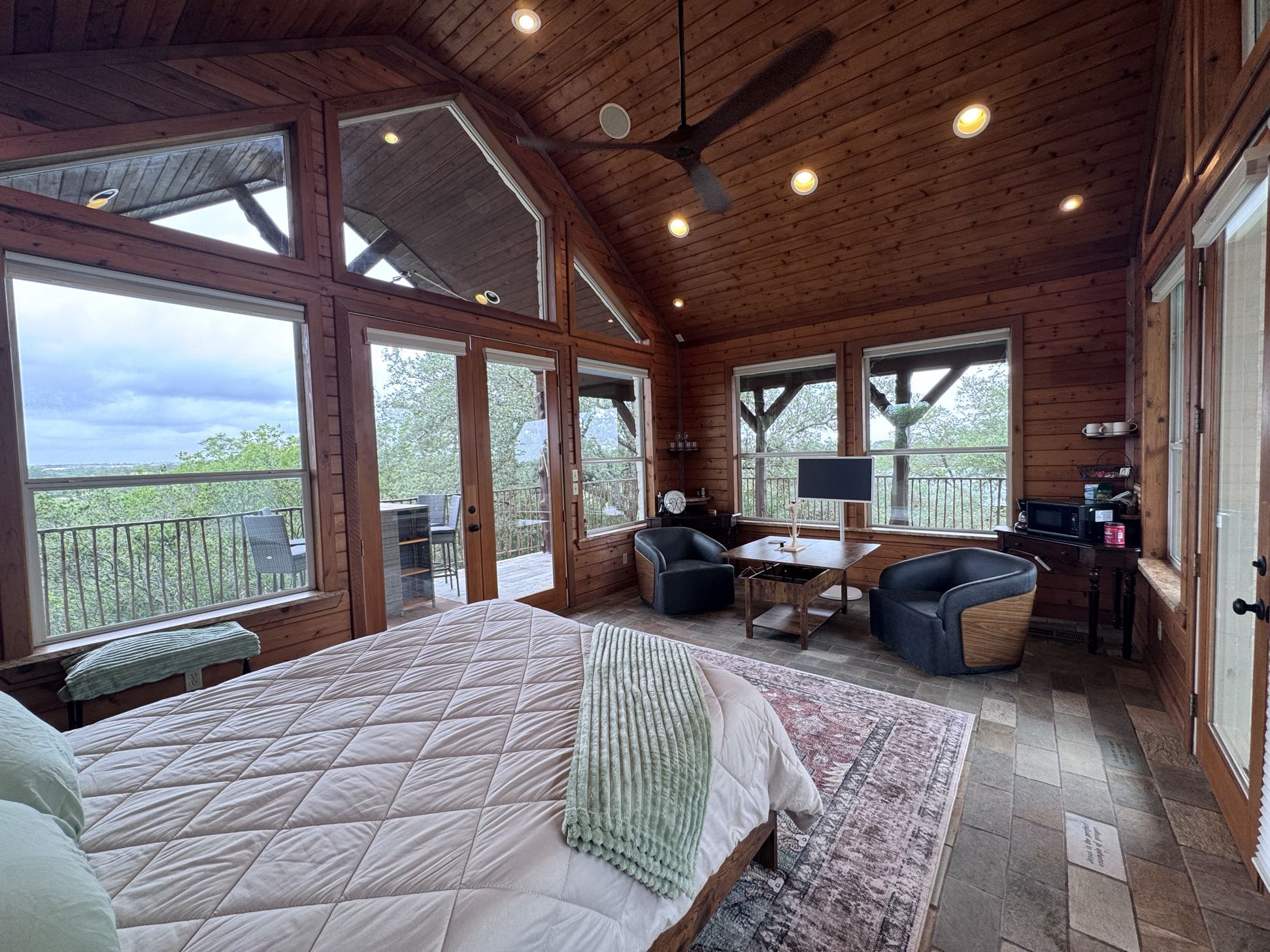 Upper Room outdoor kitchen